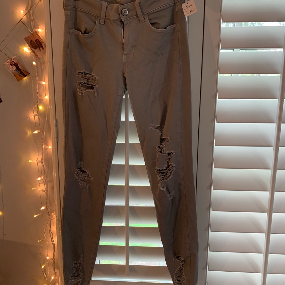 Grey American eagle jeans